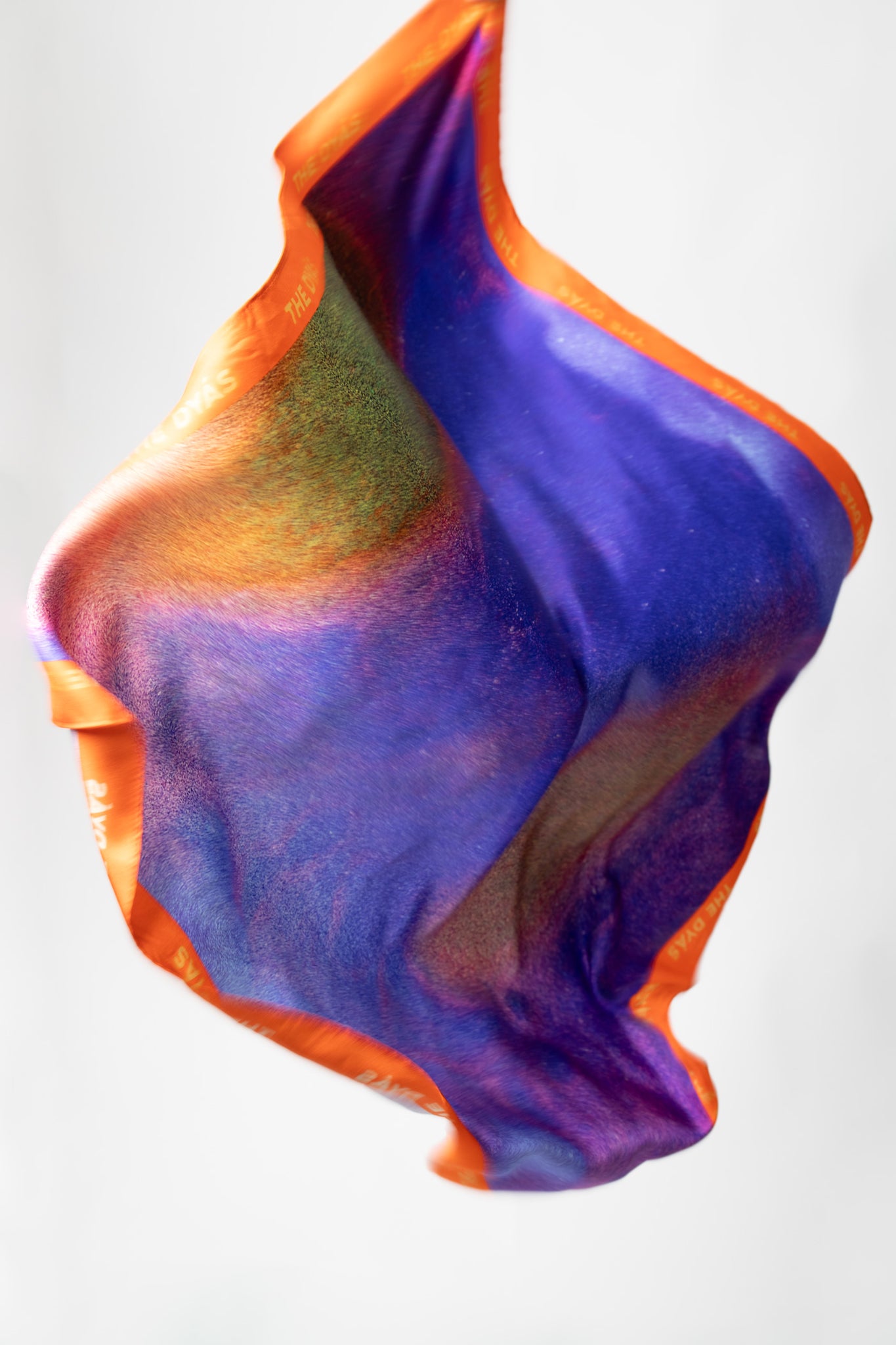 Seasons of tenderness-print silk scarf- Orange