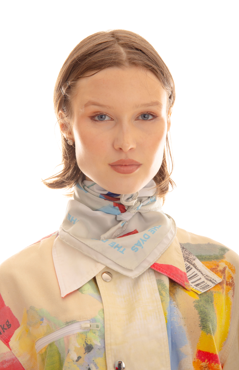 Queen of Hearts Blue Yellow